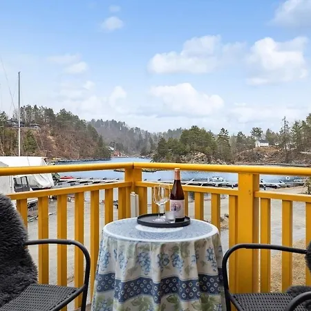 Modern Seaside Hantho Brygge *