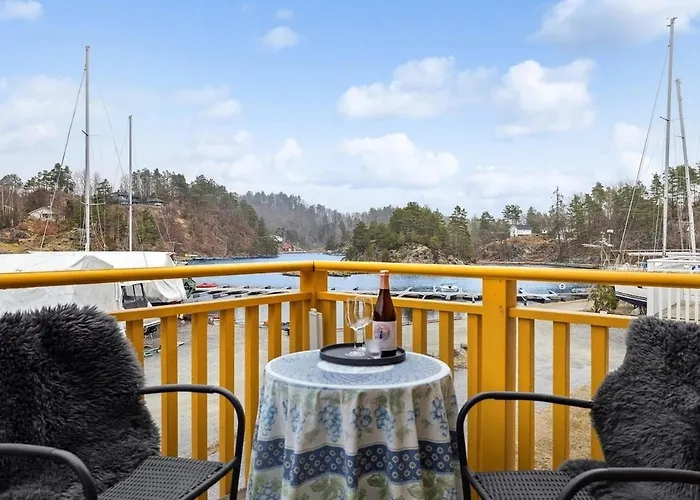 Modern Seaside Hantho Brygge *